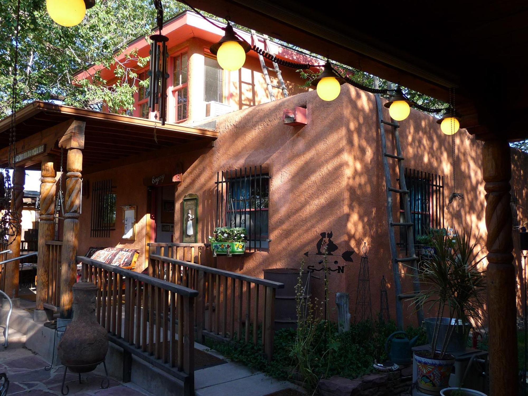 Inn At Halona Zuni エクステリア 写真